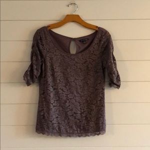 American Eagle 3/4 lace sleeve and front shirt